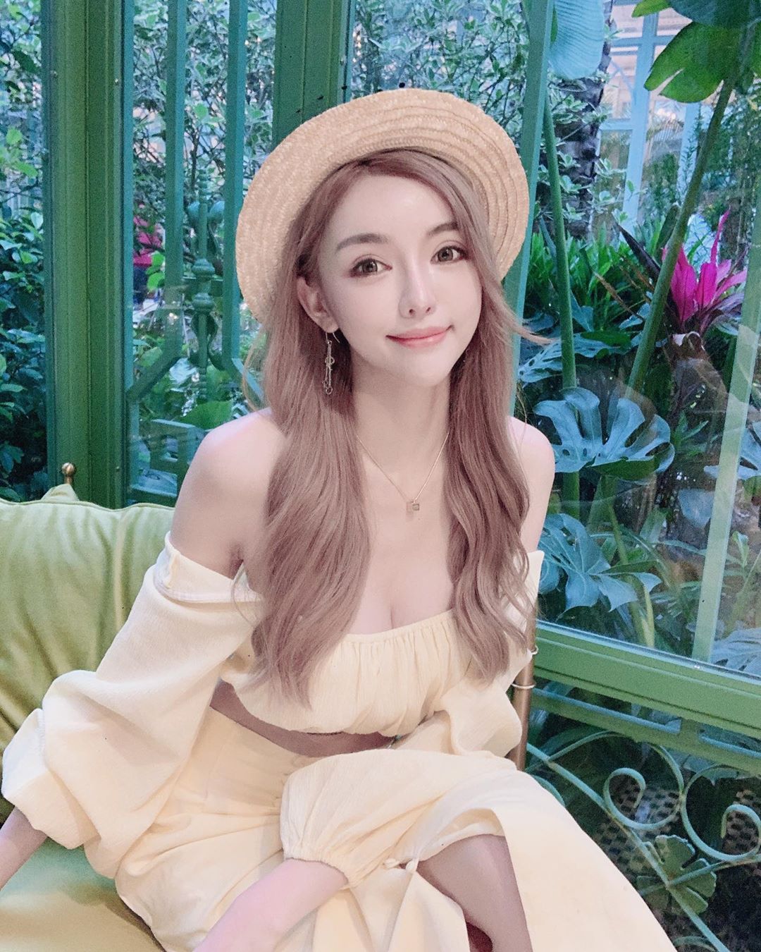 KAKA陳咖喀 空靈氣質正妹臉蛋又美又甜-第1章-图片5