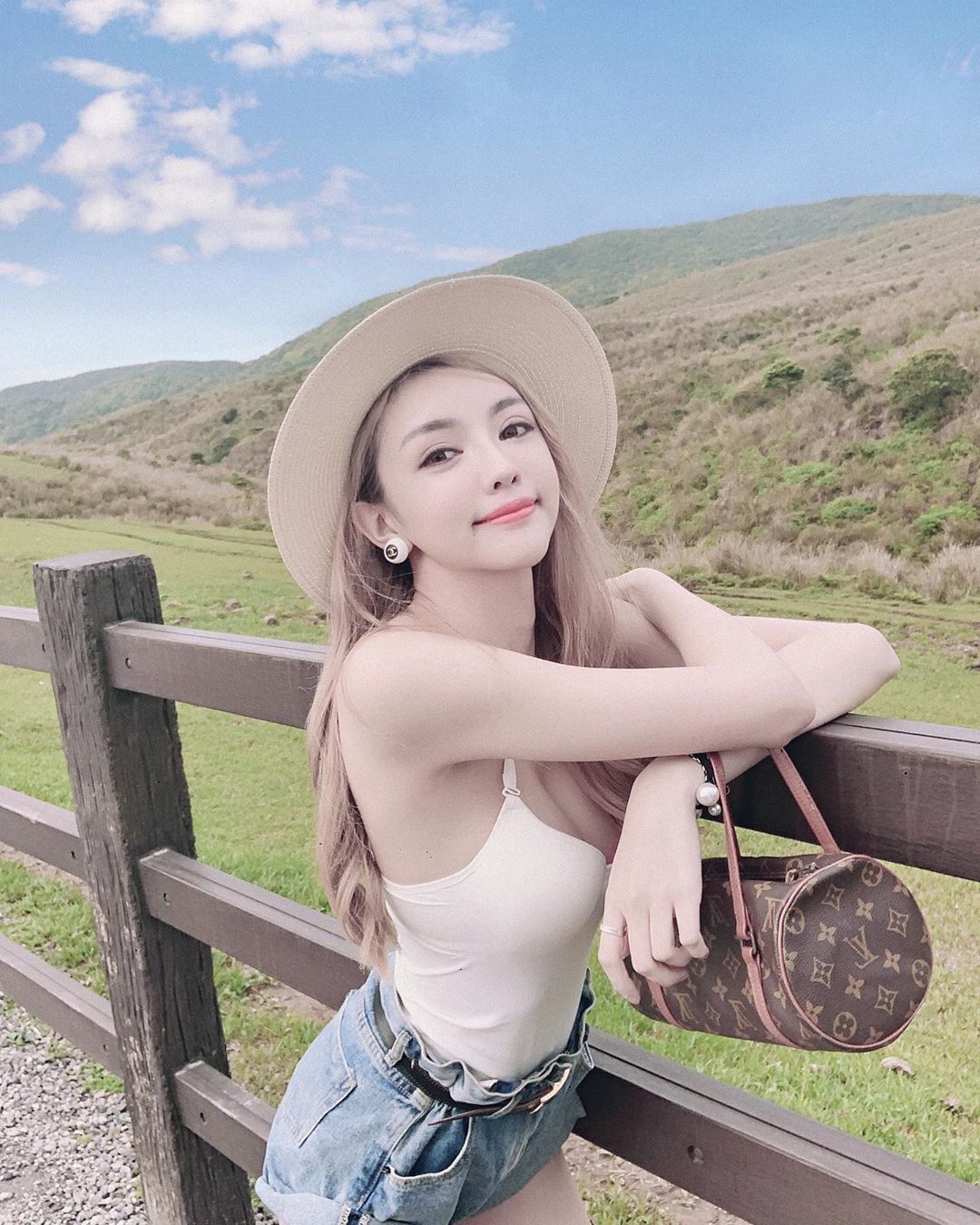 KAKA陳咖喀 空靈氣質正妹臉蛋又美又甜-第1章-图片7