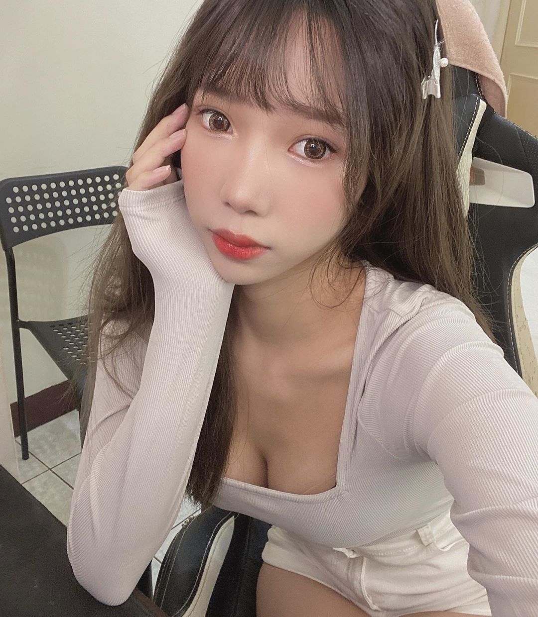 超胸網紅張優 「乳量大爆發」發育得太好.....-第1章-图片7