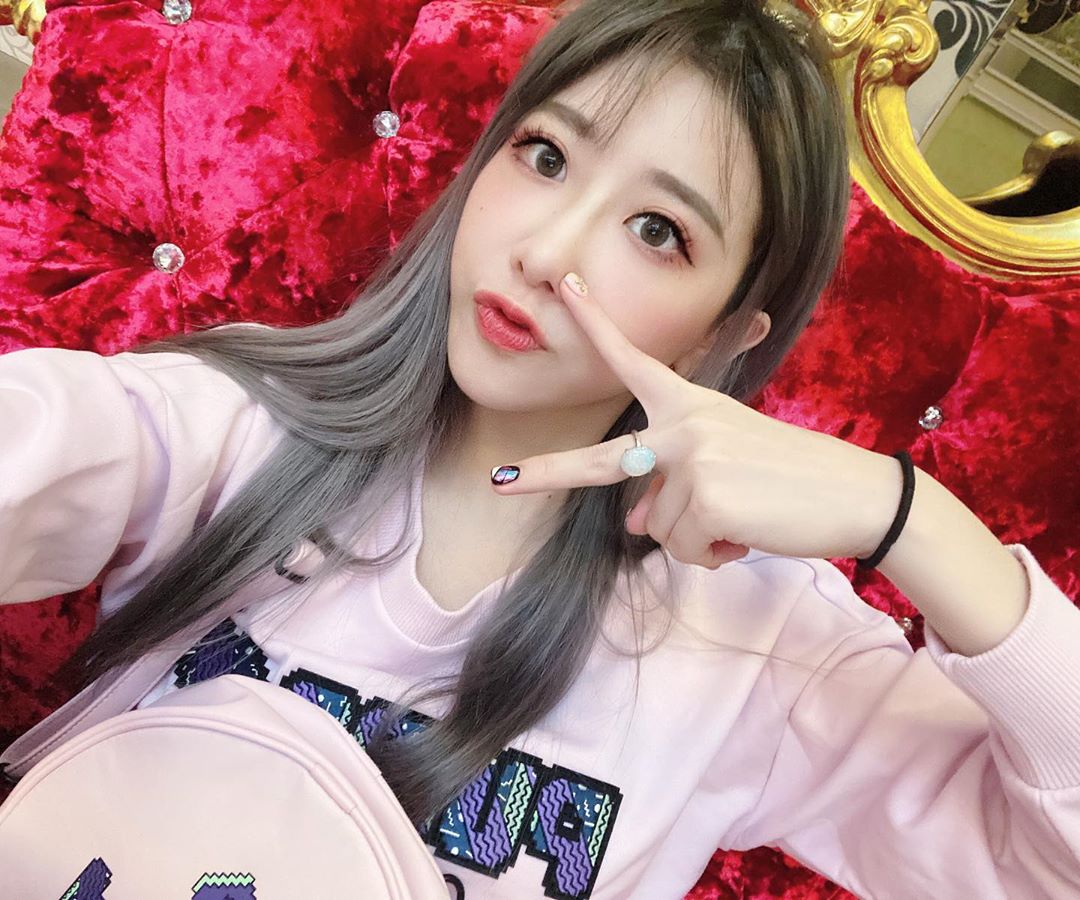 美麗妄娜 外貌出眾、身材火辣網紅讓男人心如鹿撞-第1章-图片11