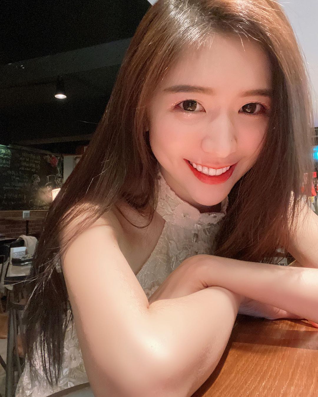 琪琪 意外地超有料...難得一露深溝現-第1章-图片11