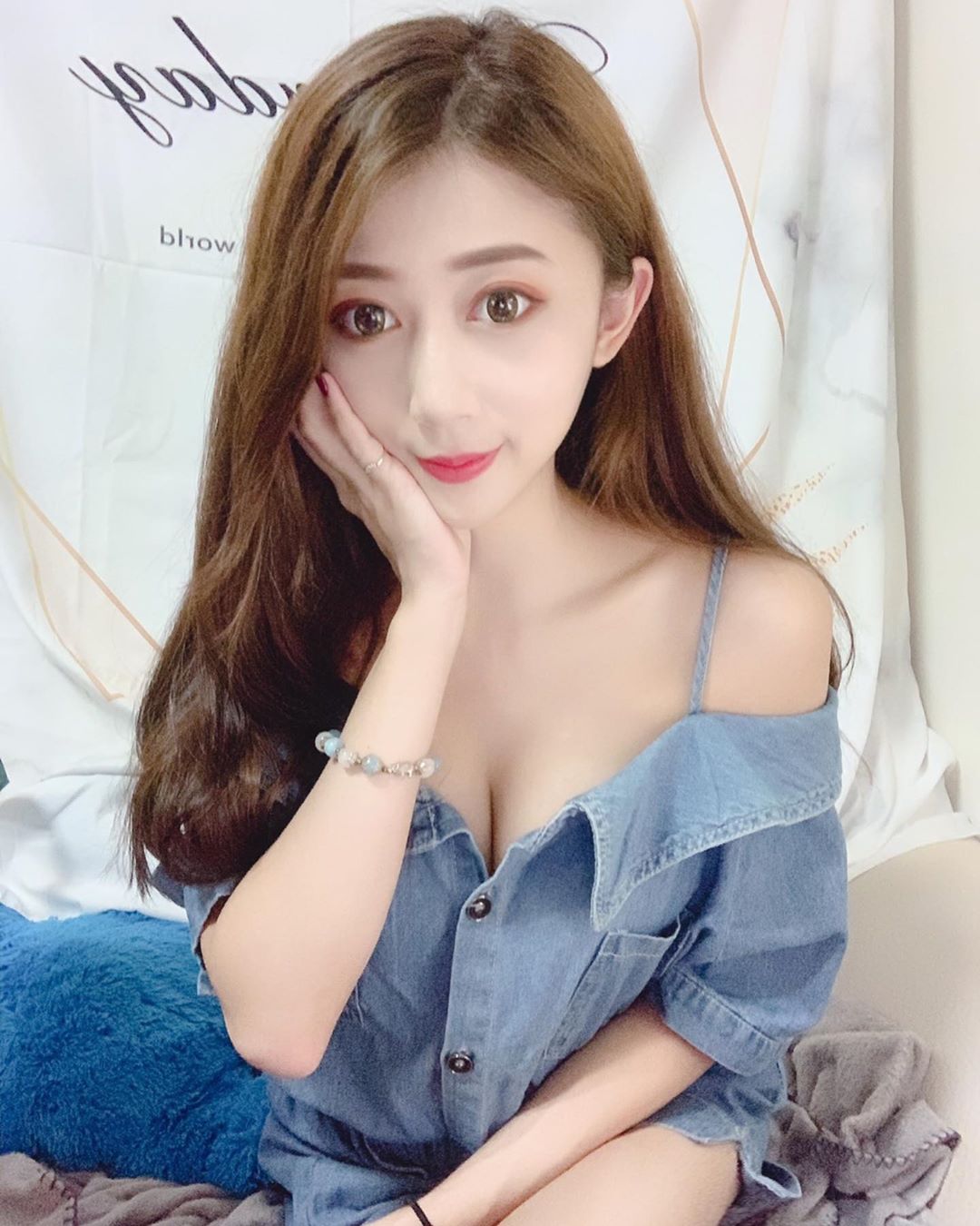 Meimei's body is hot enough to shake and make people dizzy.-第1章-图片13
