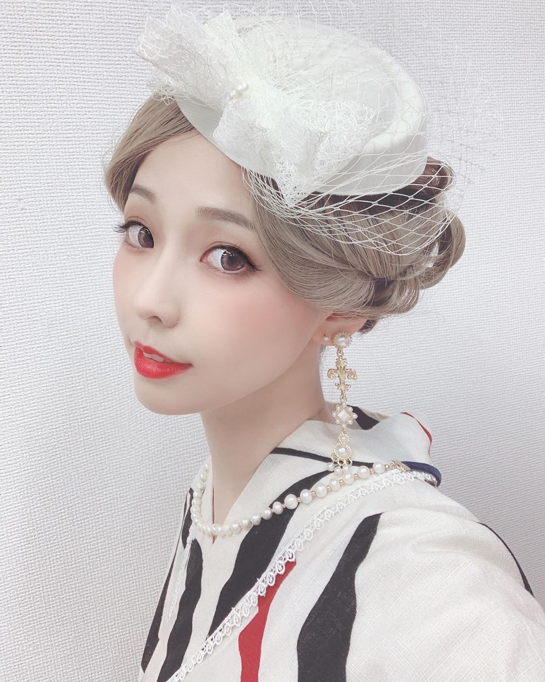 Ely 喜愛角色扮演....又正又兇男網看了全嗨-第1章-图片2