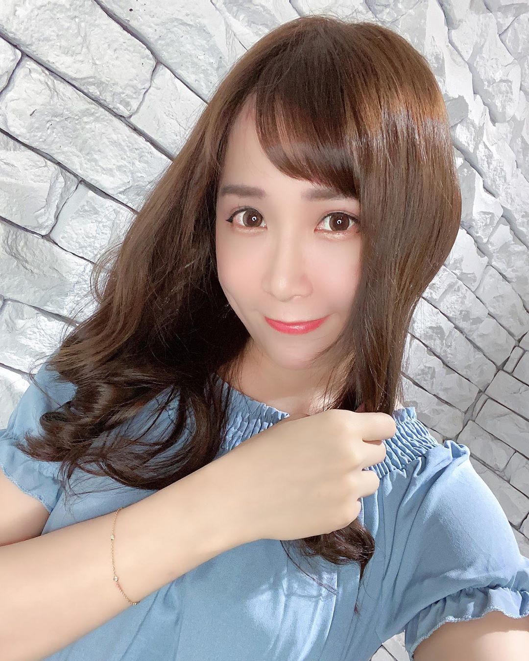 Nico古璇 有著招牌小酒窩笑起來超甜-第1章-图片6