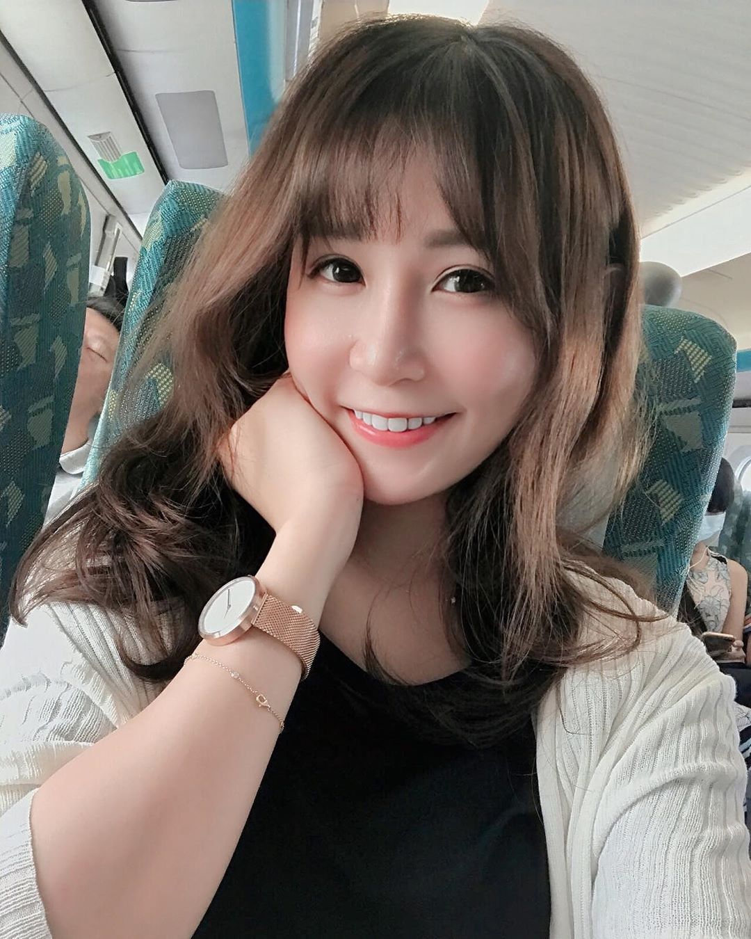 Nico古璇 有著招牌小酒窩笑起來超甜-第1章-图片10