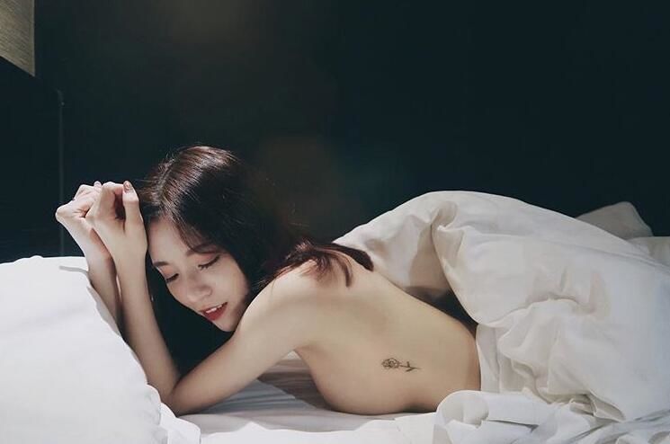 IKEA surprised the sweetheart! low chest, small ass, sweetheart, sweetheart!-第1章-图片2