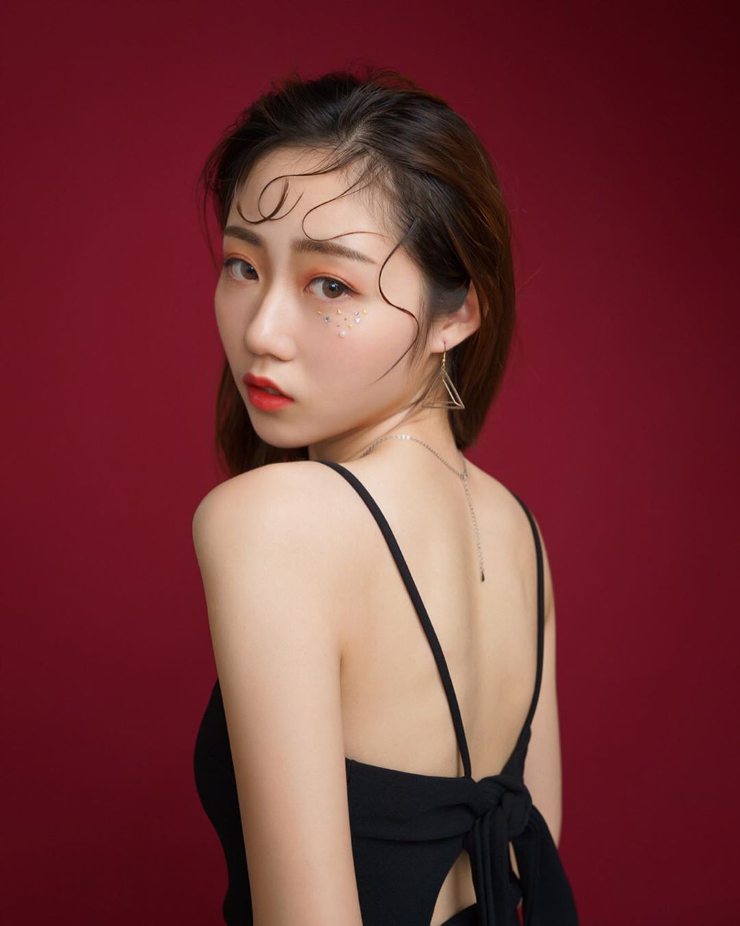 Kiki's face is very beautiful in the mirror: let's look at the heart.-第1章-图片14