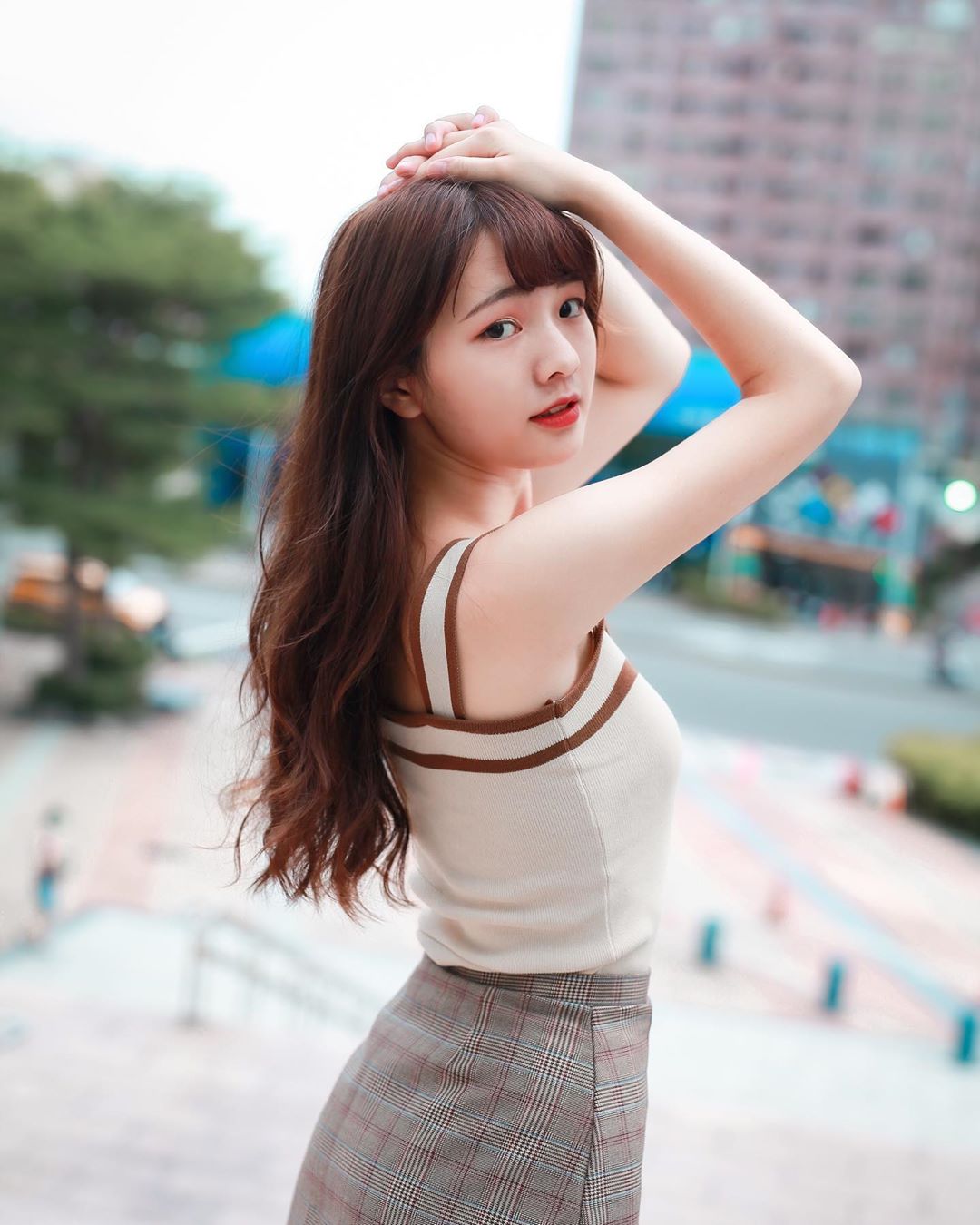 Joy appreciates the value of loving... looking at an electrical touch.-第1章-图片6