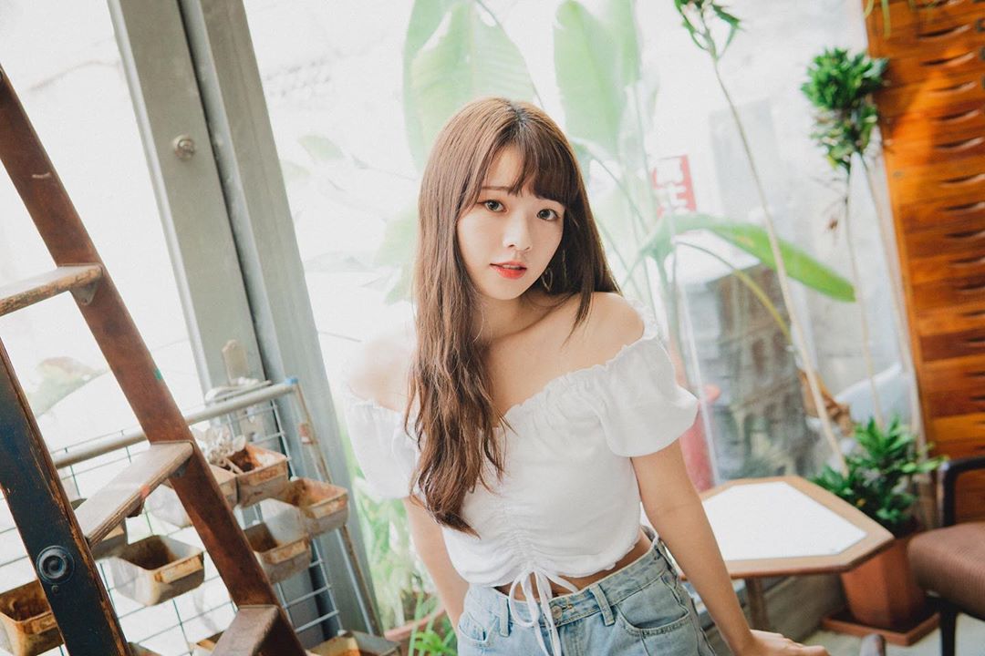 Joy appreciates the value of loving... looking at an electrical touch.-第1章-图片10