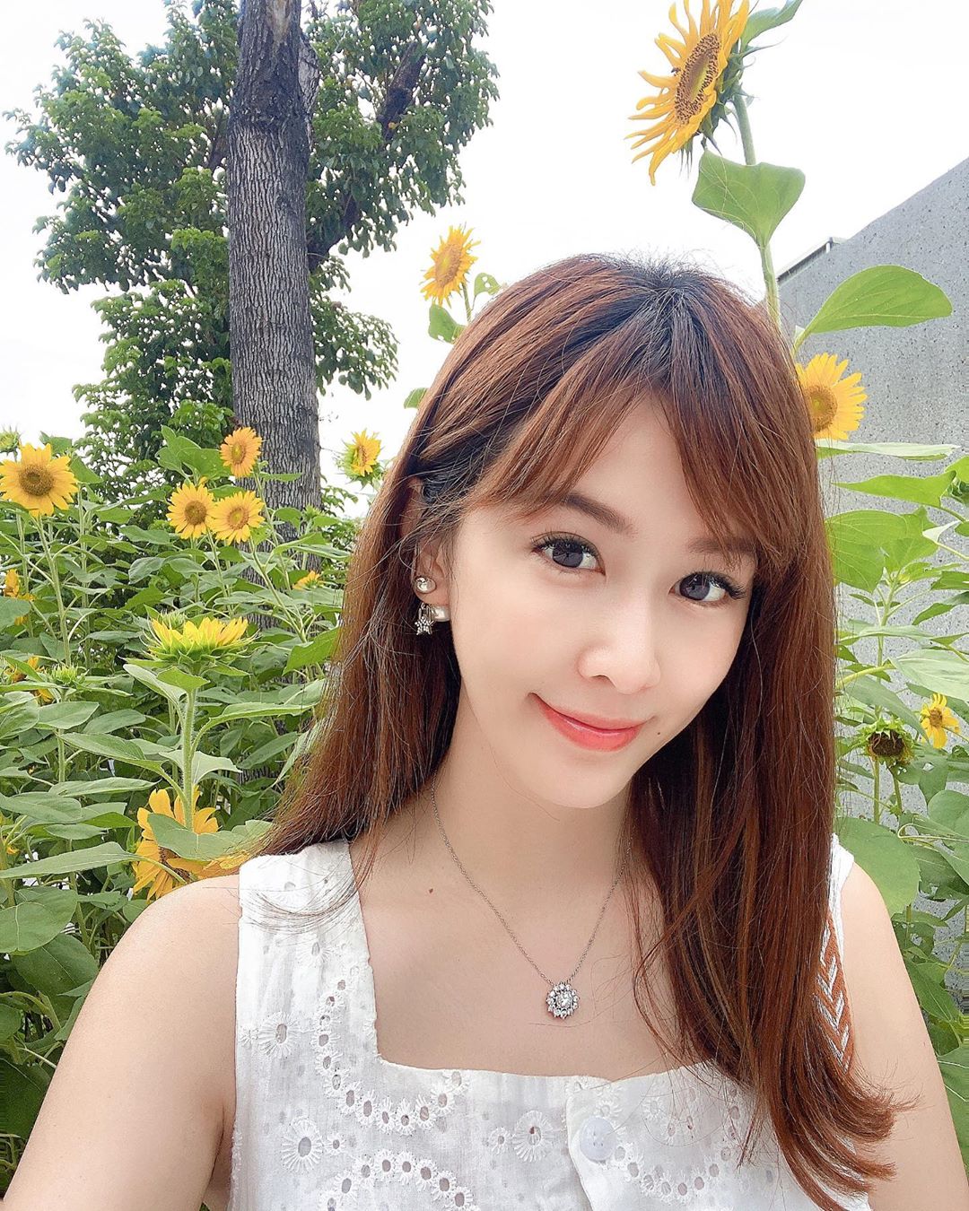 Kristina Lee with a sweet face.-第1章-图片1