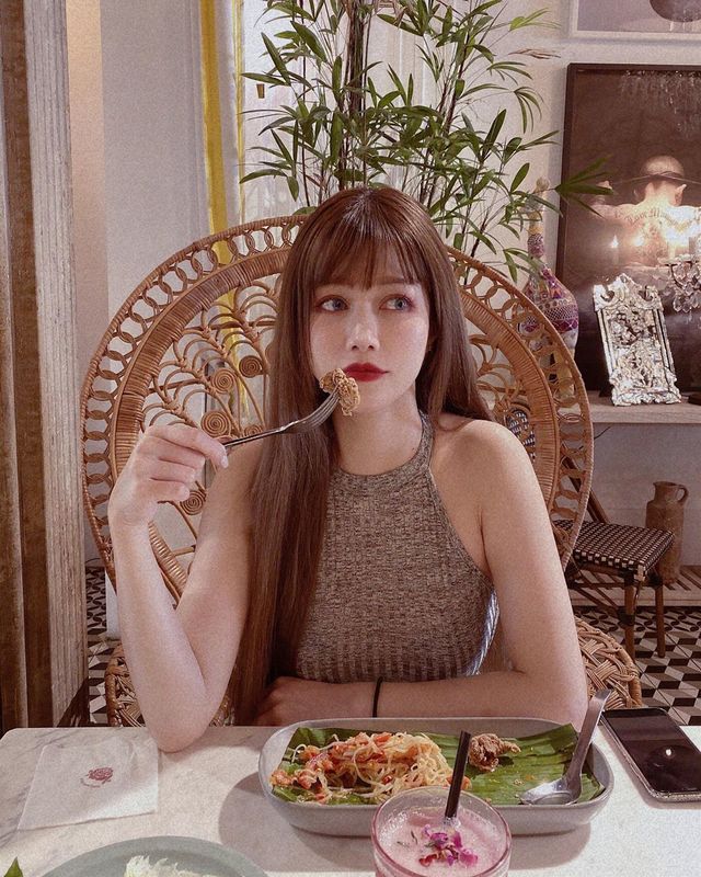 代替月光逞罰你！「小翎 LingLing」不小心就會被她甜美可人的外表吸引：不小心就愛上-第1章-图片9