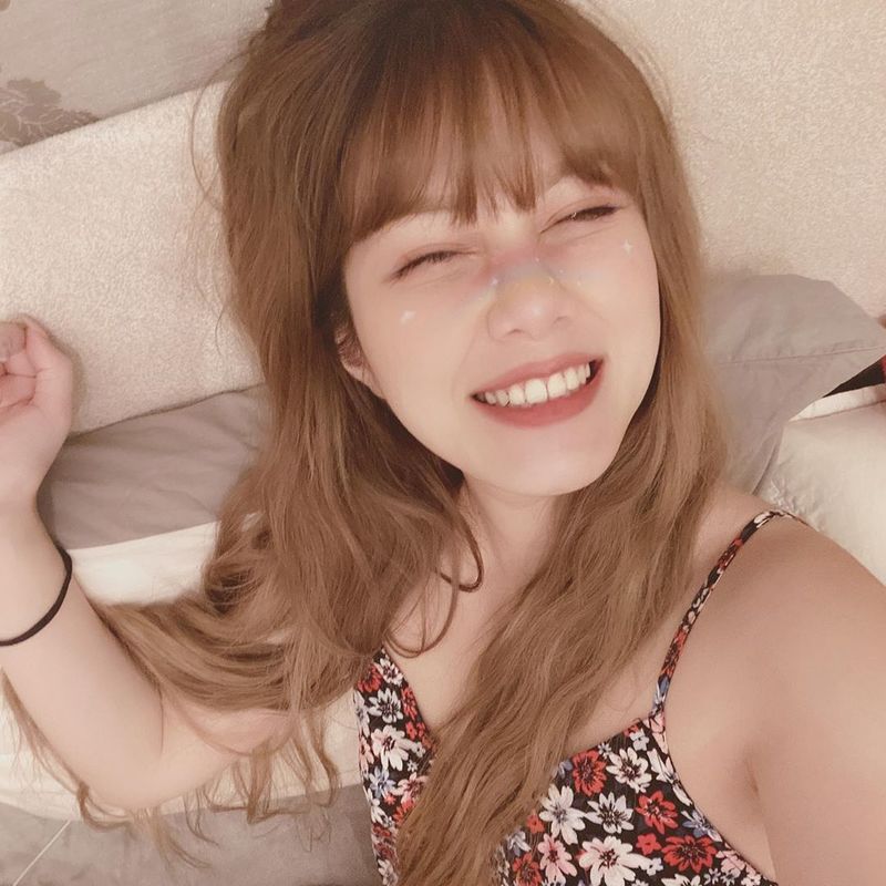 代替月光逞罰你！「小翎 LingLing」不小心就會被她甜美可人的外表吸引：不小心就愛上-第1章-图片14