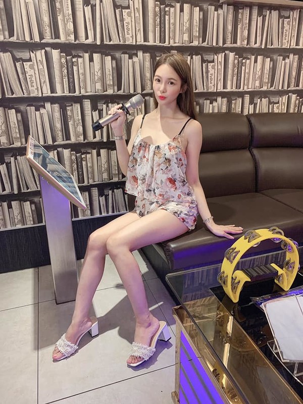 正妹Michelle雪兒當起Foodpanda外送員前凸後翹S型曲線正翻-第1章-图片1