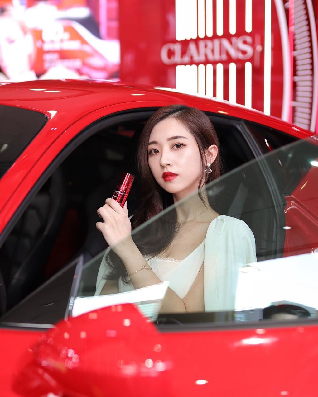 清純系氣質公主「何蓁」讓網路暴動的隱乳女神，有顏值有身材：上帝果然是不公平的！-第1章-图片9