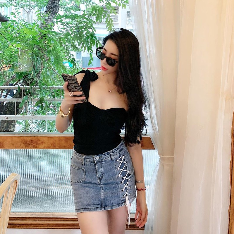 正妹Kimmy苡菲換上罩衫比基尼深不可測的事業線超吸睛-第1章-图片6