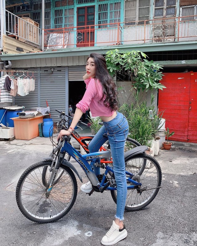 正妹Kimmy苡菲換上罩衫比基尼深不可測的事業線超吸睛-第1章-图片22