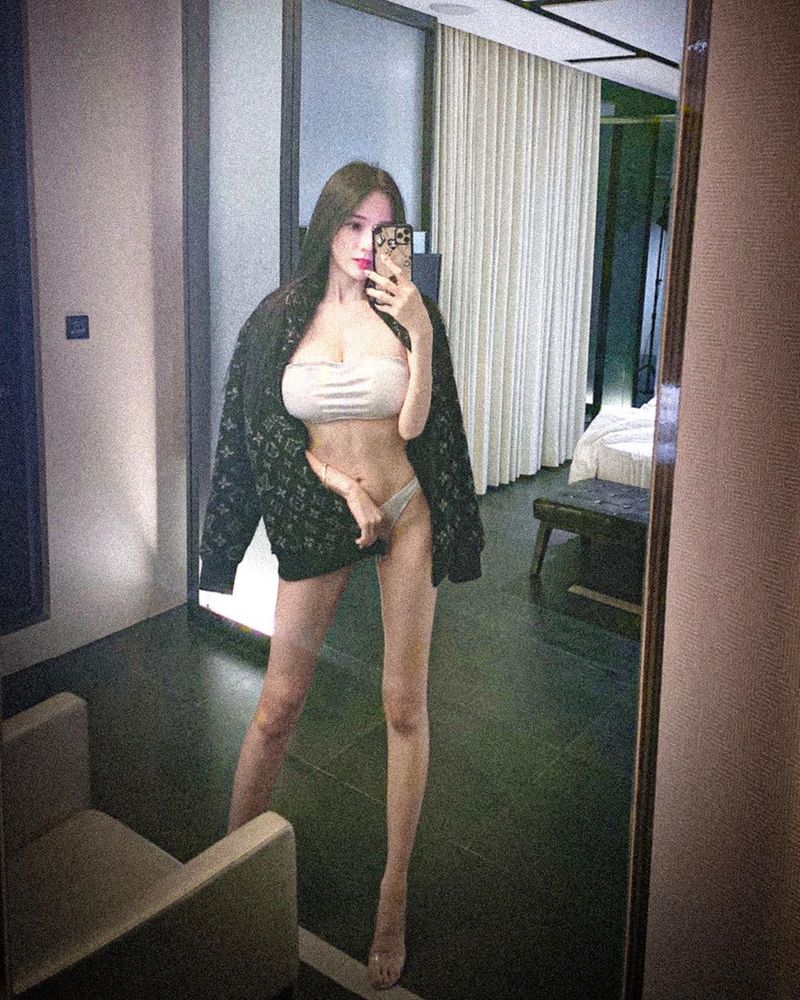 辣模千金性感回歸「翁子涵」迷人長腿美模直秀一字馬 大膽作風直露半球-第1章-图片41