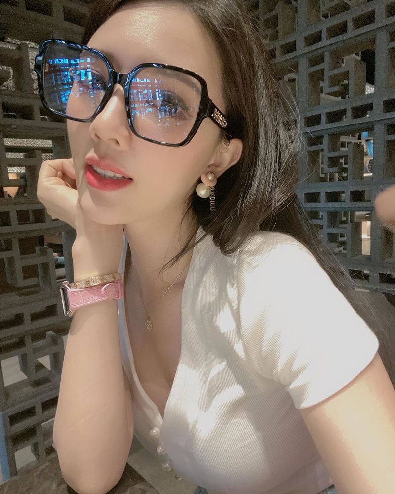 辣模千金性感回歸「翁子涵」迷人長腿美模直秀一字馬 大膽作風直露半球-第1章-图片84