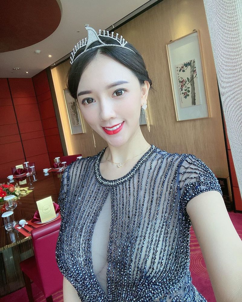 辣模千金性感回歸「翁子涵」迷人長腿美模直秀一字馬 大膽作風直露半球-第1章-图片89