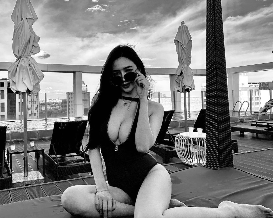 辣模千金性感回歸「翁子涵」迷人長腿美模直秀一字馬 大膽作風直露半球-第1章-图片100