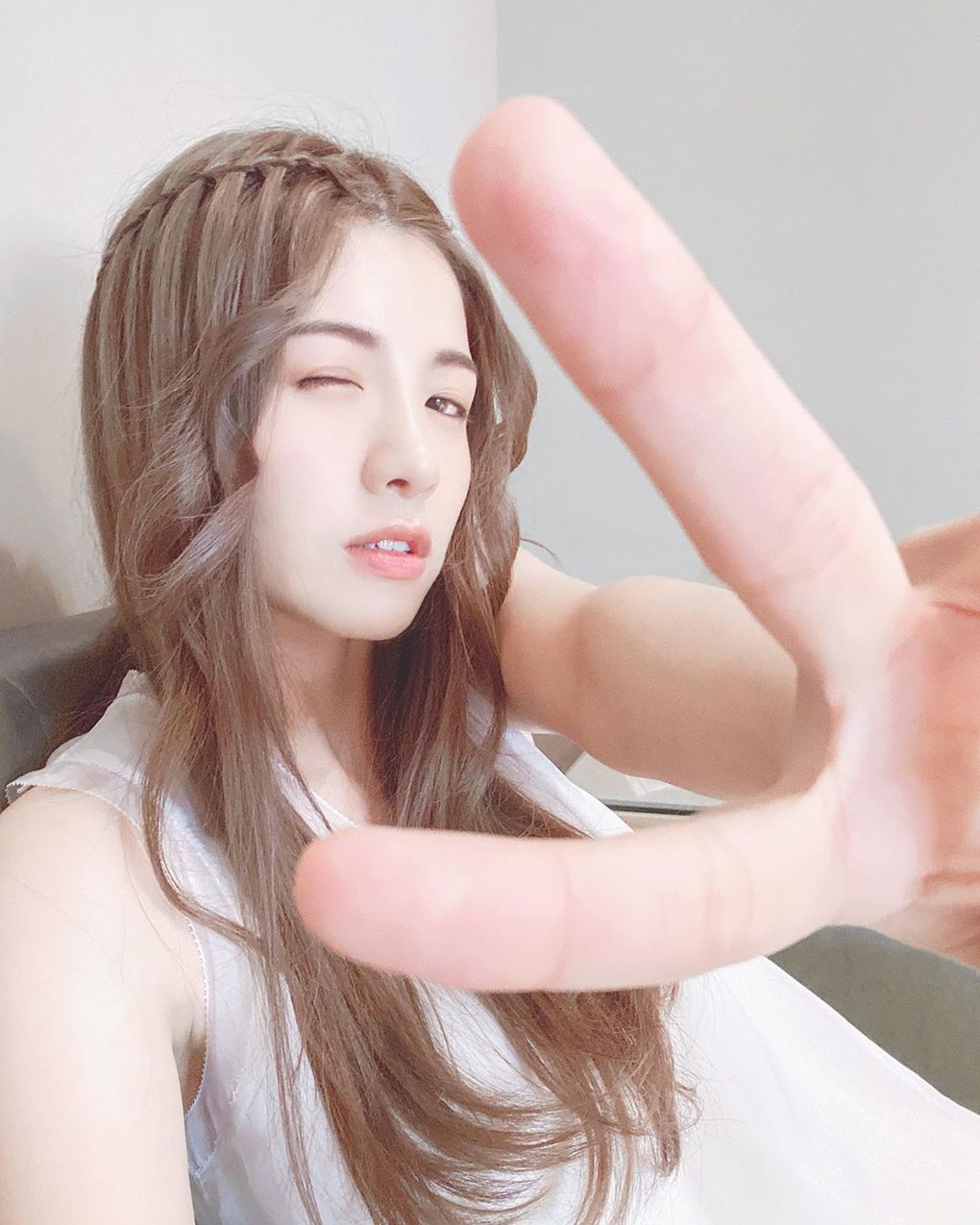 前空姐「方宣凝 Shanny」雪白肌膚、立體五官 撞臉女神許瑋甯 氣質也不容小覷-第1章-图片5