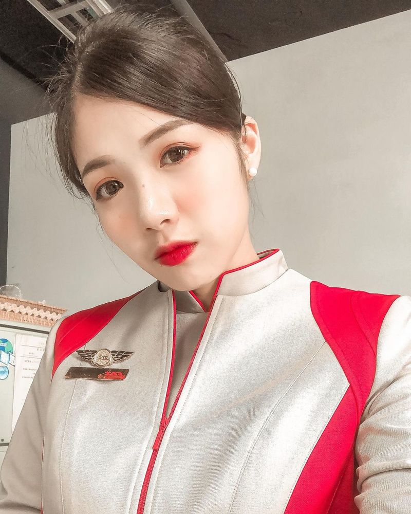 前空姐「方宣凝 Shanny」雪白肌膚、立體五官 撞臉女神許瑋甯 氣質也不容小覷-第1章-图片7