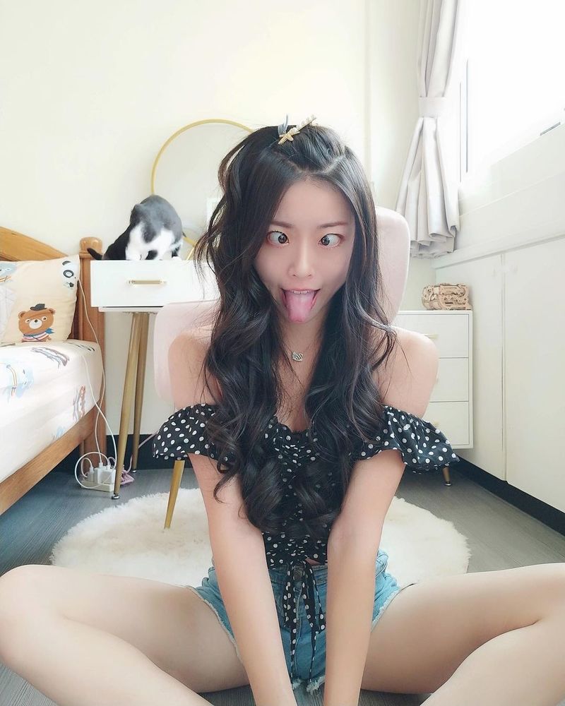 氣質仙女「張馨予 妍妍兒」超細緻腰間搭上一雙大美腿 抖音瘋傳的撩人美姿就是她！-第1章-图片70