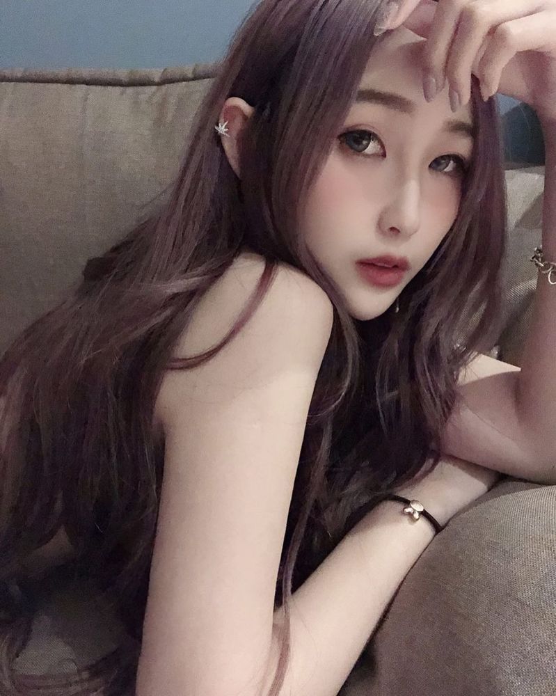 長腿妞直播主「周唯歆」一抹甜笑太動人 美胸美腿還有一雙快被吸進去的動人雙眼-第1章-图片37