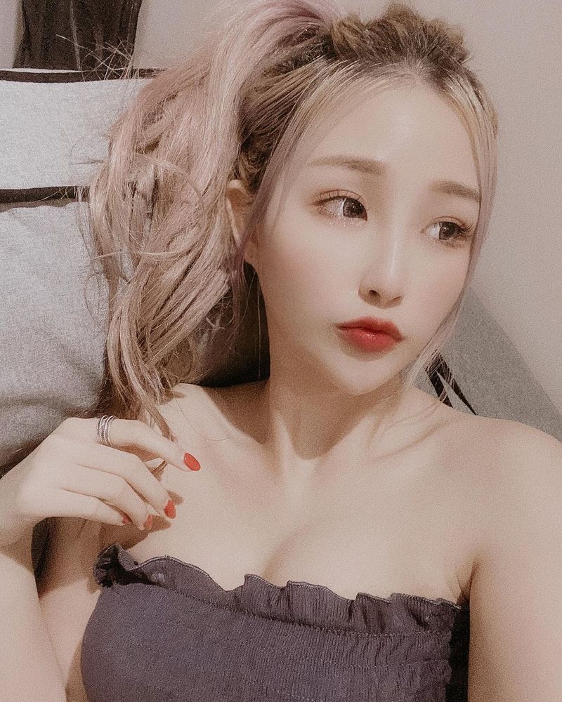 長腿妞直播主「周唯歆」一抹甜笑太動人 美胸美腿還有一雙快被吸進去的動人雙眼-第1章-图片49