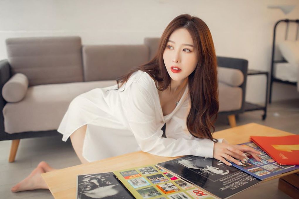 天使面孔的亞洲小姐推廣大使「鄭若青」香肩鎖骨好迷人，深邃精緻五官搭上完美曲線-第1章-图片7