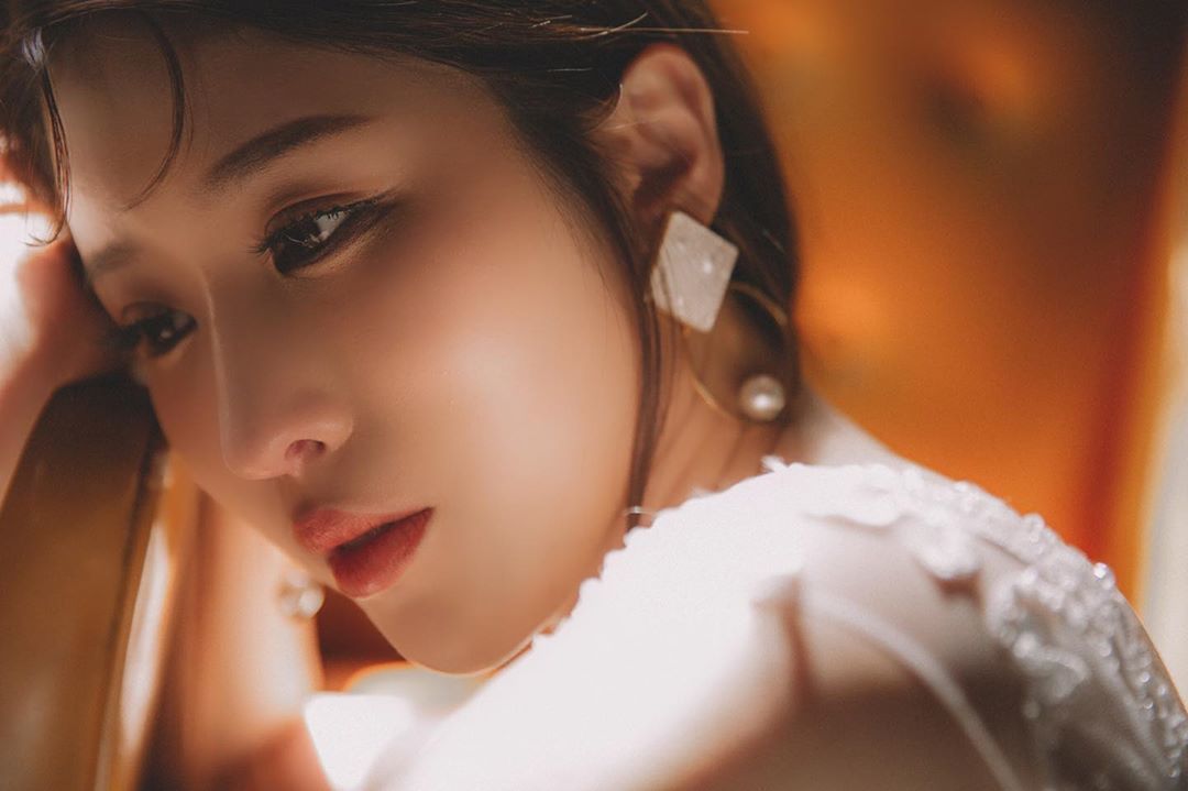 天使面孔的亞洲小姐推廣大使「鄭若青」香肩鎖骨好迷人，深邃精緻五官搭上完美曲線-第1章-图片19