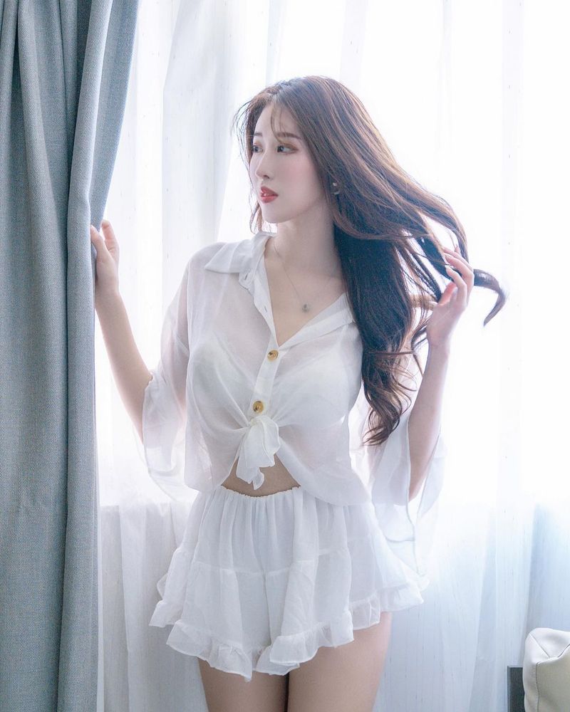 天使面孔的亞洲小姐推廣大使「鄭若青」香肩鎖骨好迷人，深邃精緻五官搭上完美曲線-第1章-图片22