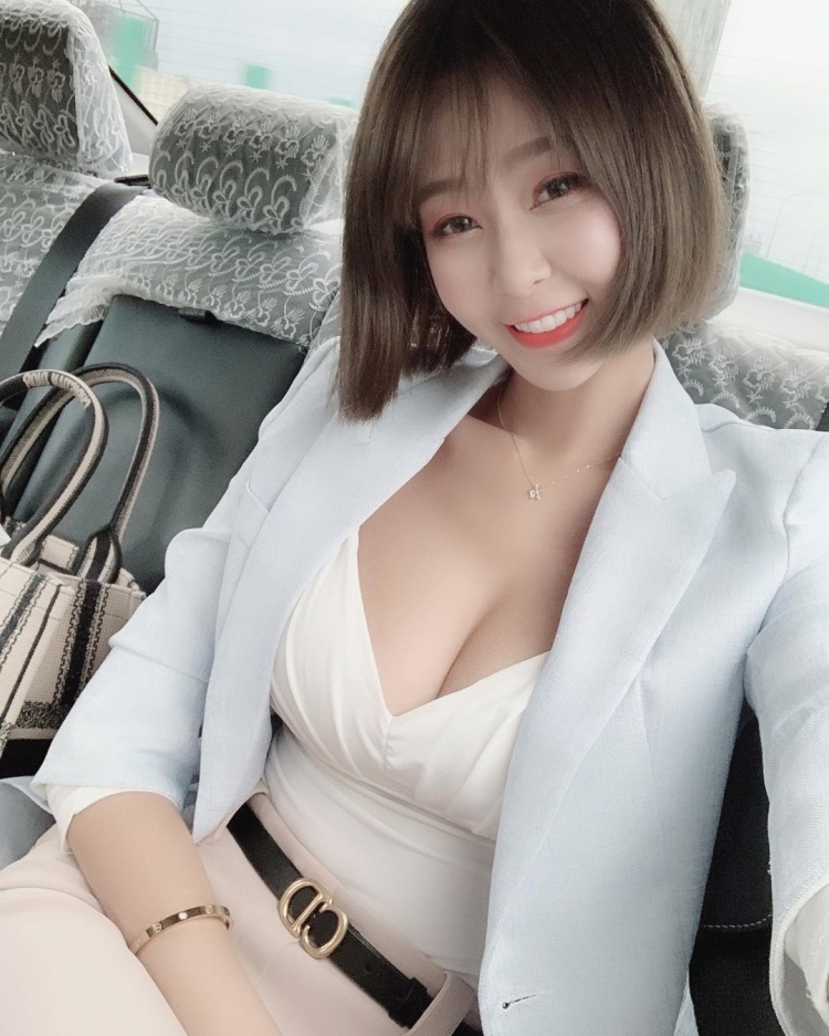 前方遇到白皙神腿妹…視線往上「大D麻糬奶」鮮嫩雪白：該怎麼搭訕？~-第1章-图片6