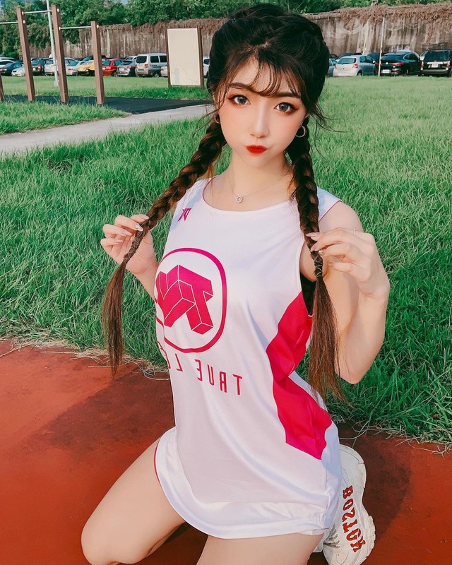 正妹小沄熙性感泡浴缸惹火蜜桃臀太誘惑-第1章-图片17