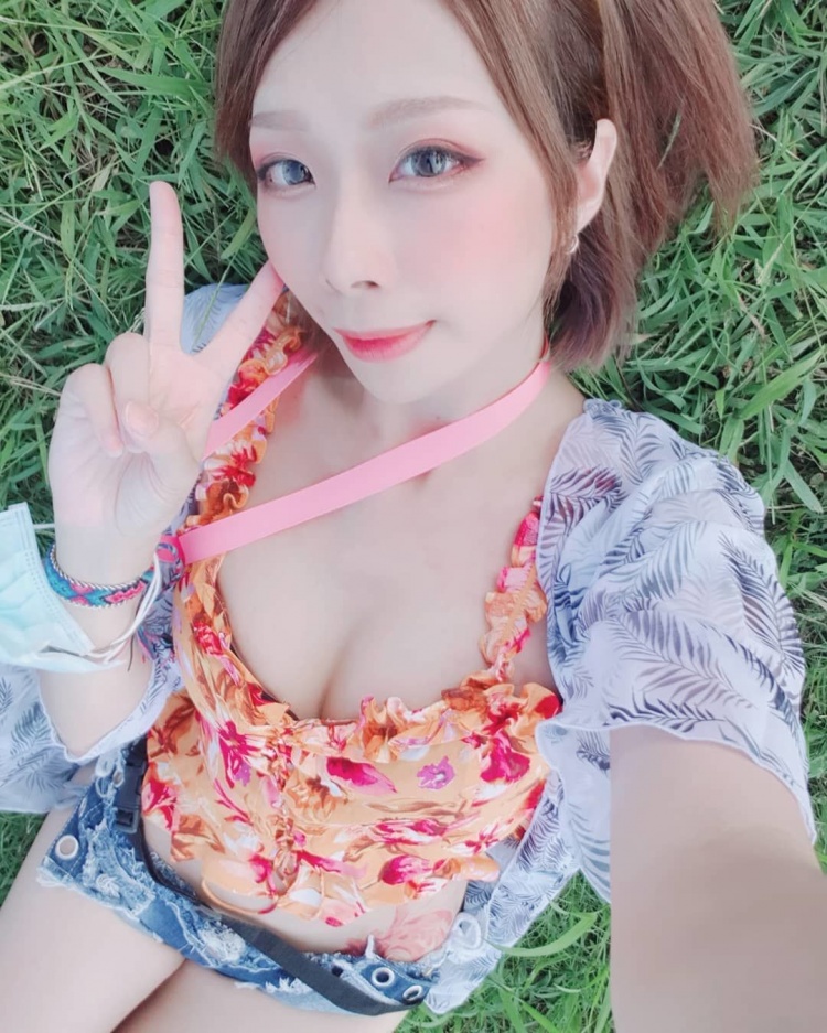 「爆乳兔兔裝＋邪氣妖狐 」 色氣coser甘娜狂秀美尻 粉絲瘋狂暴動！-第1章-图片4