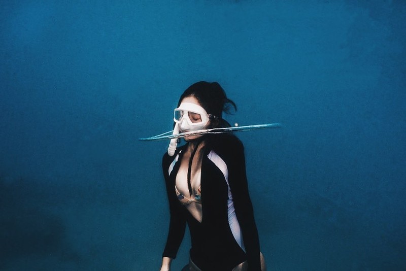 正妹茜茜台北101前長輩大方秀超級深溝吸引路人眼光-第1章-图片26