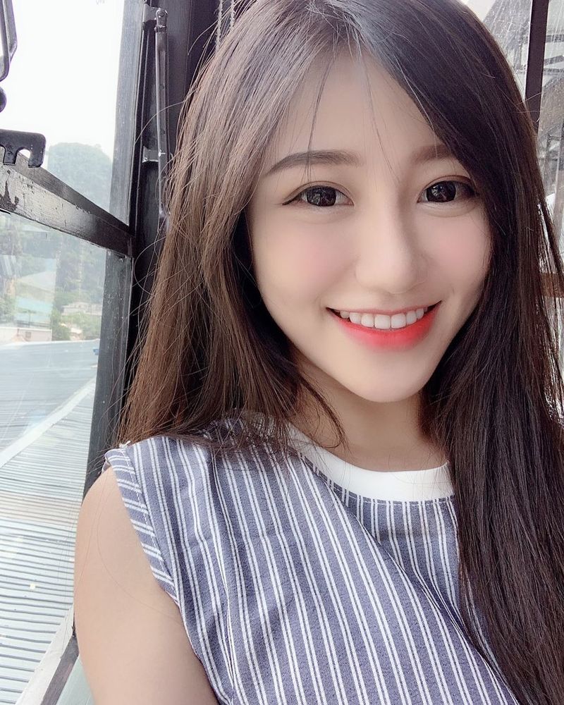 Popular live broadcast sweetheart