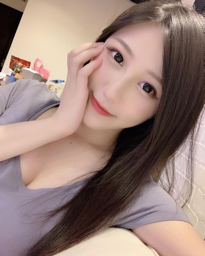 Popular live broadcast sweetheart