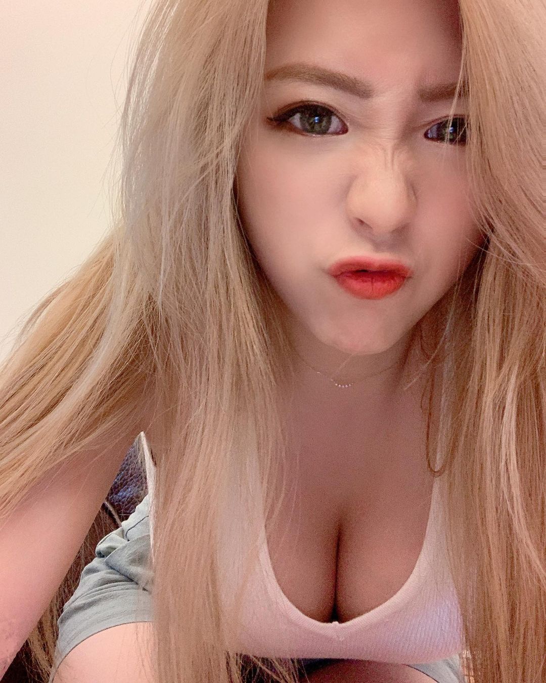 Such a sweet face matched this body!-第1章-图片5