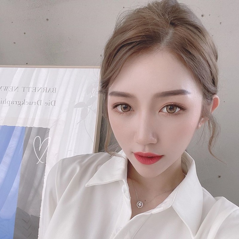 空靈系氣質主播「麗茲」穿比基尼玩沙玩到全身都是可以幫她拍乾淨嗎-第1章-图片4