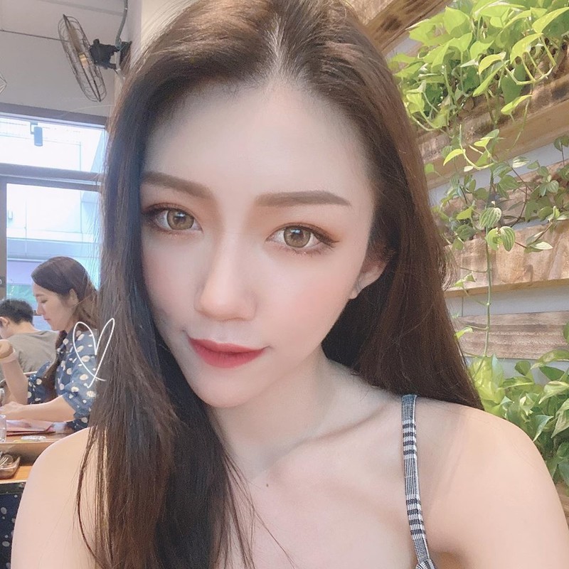 空靈系氣質主播「麗茲」穿比基尼玩沙玩到全身都是可以幫她拍乾淨嗎-第1章-图片11