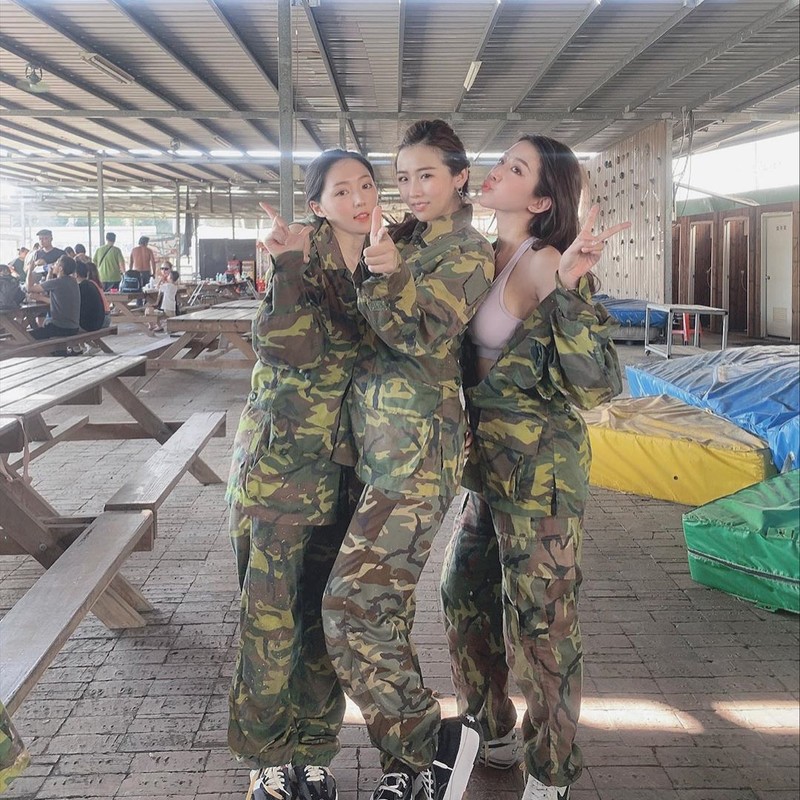 空靈系氣質主播「麗茲」穿比基尼玩沙玩到全身都是可以幫她拍乾淨嗎-第1章-图片16