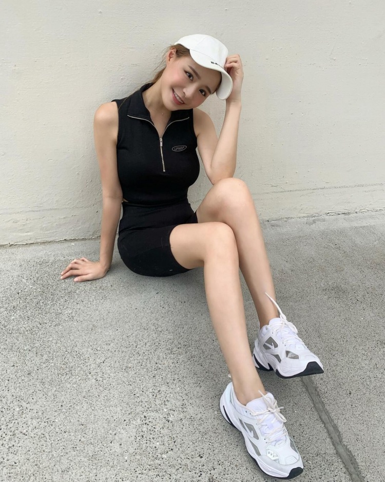 元元不只胸大腿也超讚！穿裙子「私密三角地帶」神秘領域讓人心癢癢…-第1章-图片12