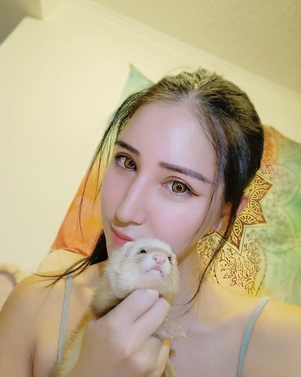 台俄混血美女DJ「若熙娘娘 DJ Rara」高冷臉蛋加上活潑個性，超美女神嗨翻每個派對-第1章-图片5