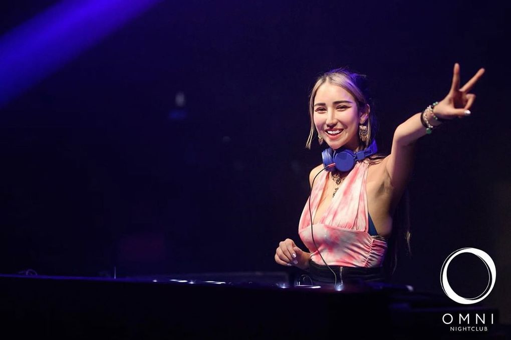 台俄混血美女DJ「若熙娘娘 DJ Rara」高冷臉蛋加上活潑個性，超美女神嗨翻每個派對-第1章-图片13