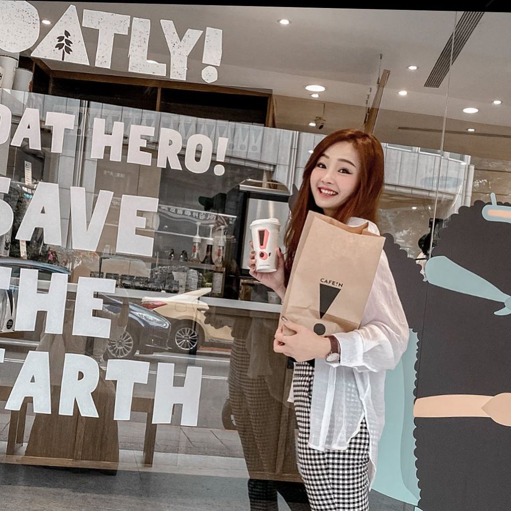 甜甜空姐「布萊兒」風景都在變就只有那個笑容完美不變 宛如娃娃的臉蛋-第1章-图片3