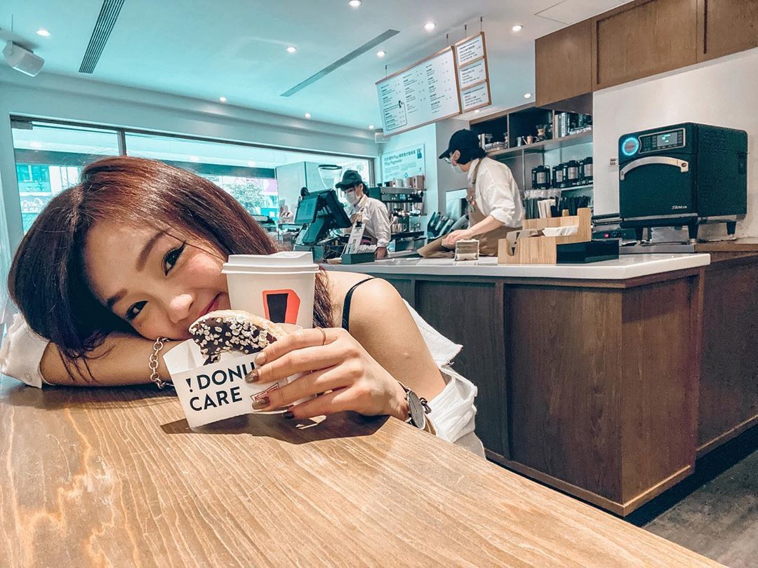 甜甜空姐「布萊兒」風景都在變就只有那個笑容完美不變 宛如娃娃的臉蛋-第1章-图片23