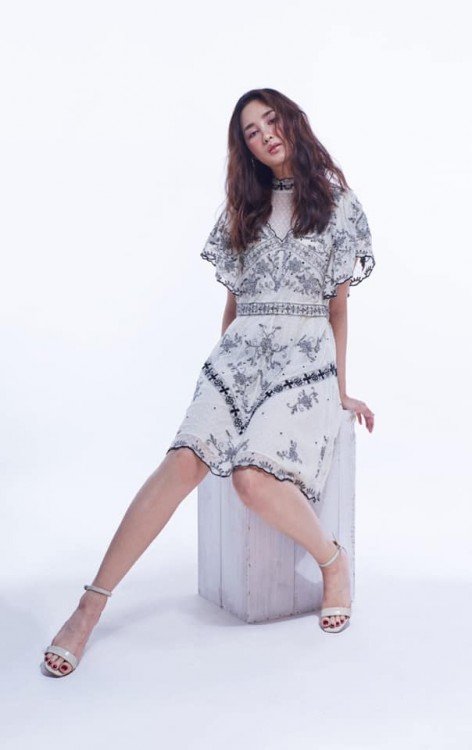 台瑞混血女模神似Jennifer Lawrence~Viola-第1章-图片3