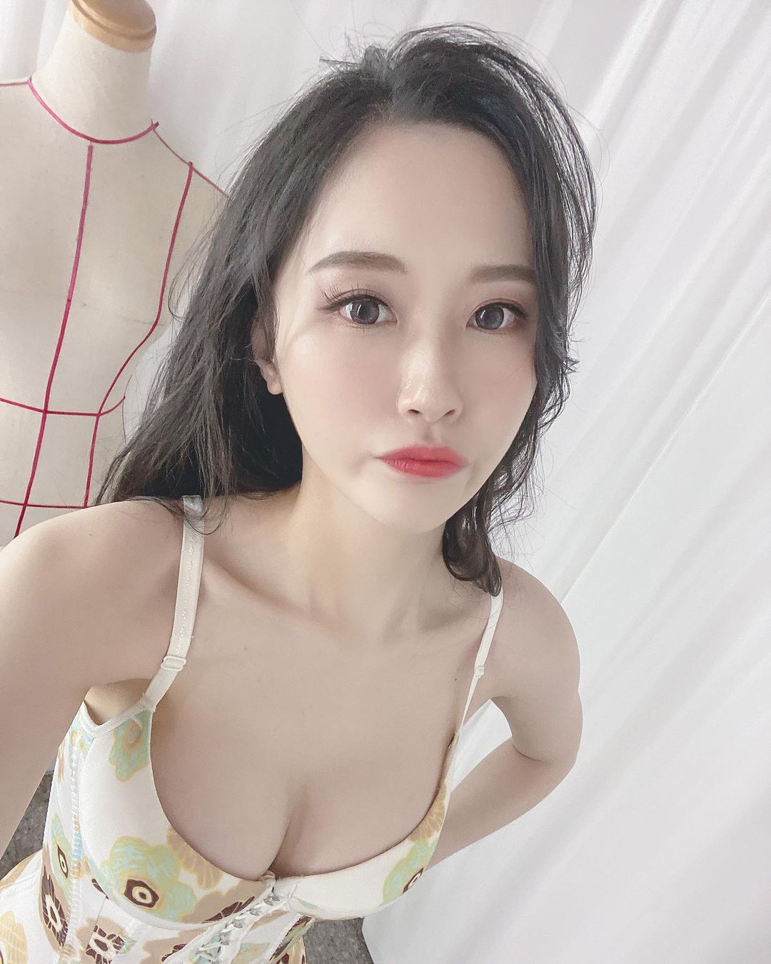 Vanessa “Yellow Milk” visually shocked at a glance to see falls...-第1章-图片10