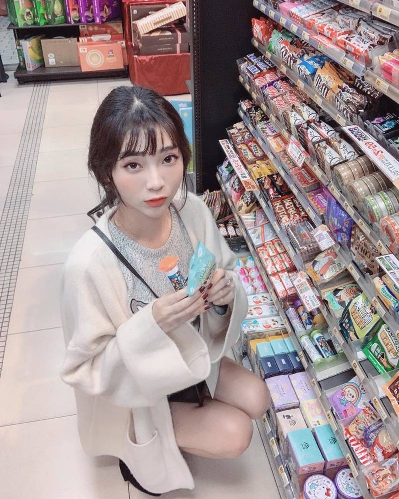 白皙小仙女「Lily」不食人間煙火的甜美脫俗，超不科學螞蟻腰性感到爆炸-第1章-图片13